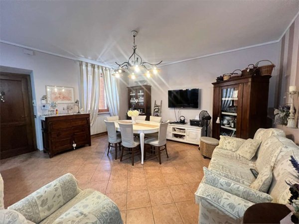 casa semindipendente in vendita a Spoleto