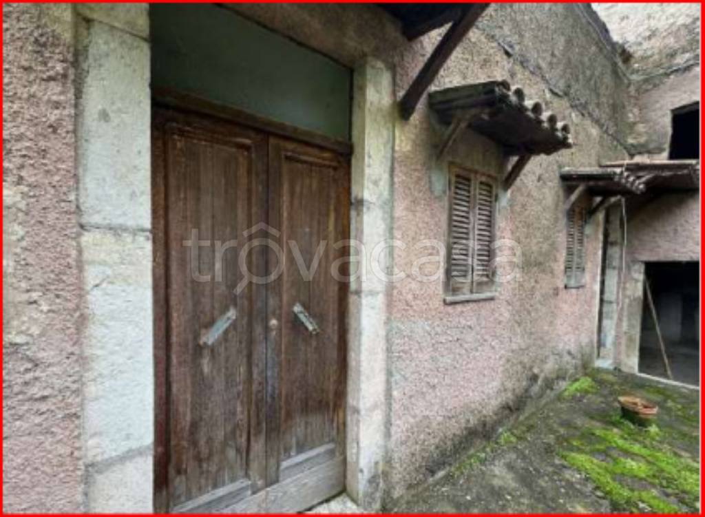 casa indipendente in vendita a Spoleto in zona Cese