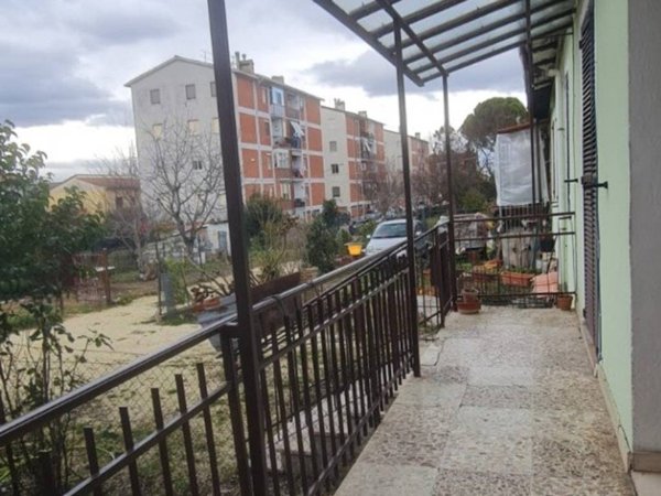 casa indipendente in vendita a Spoleto