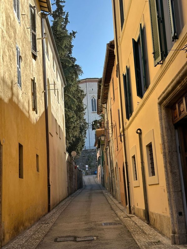 appartamento in vendita a Spoleto