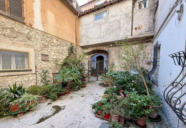 appartamento in vendita a Spoleto