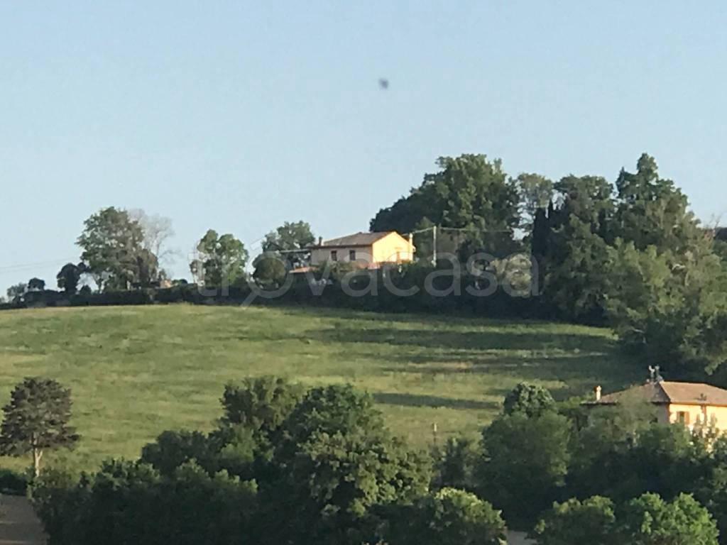 casa indipendente in vendita a Spoleto in zona Petrognano