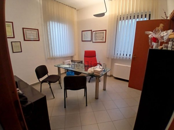 ufficio in vendita a Spoleto