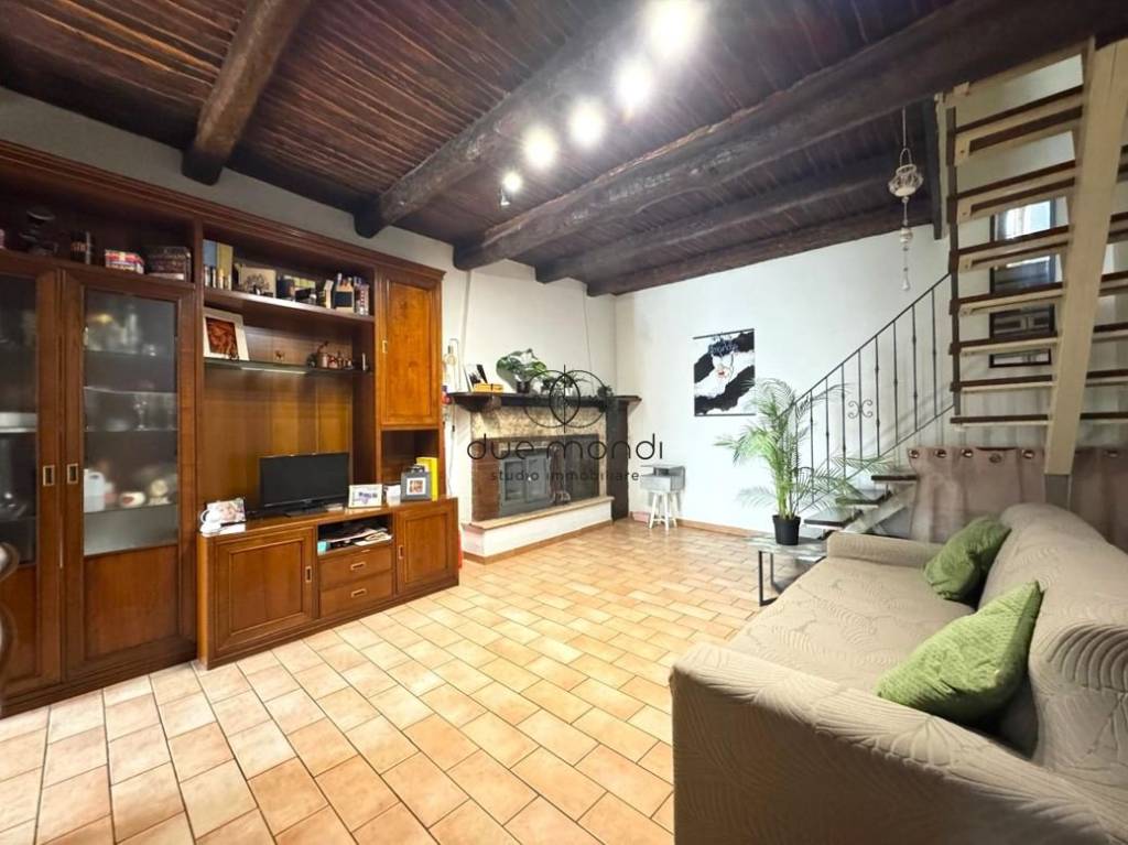 casa indipendente in vendita a Spoleto in zona San Giacomo