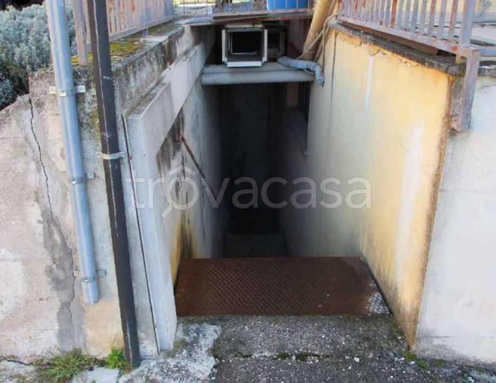 ufficio in vendita a Spoleto