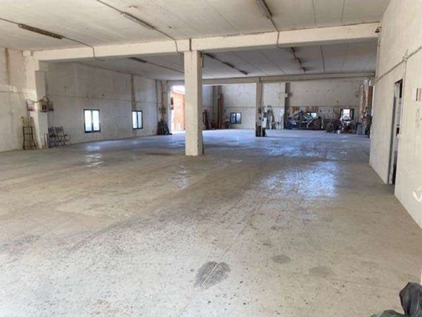 capannone in vendita a Spoleto