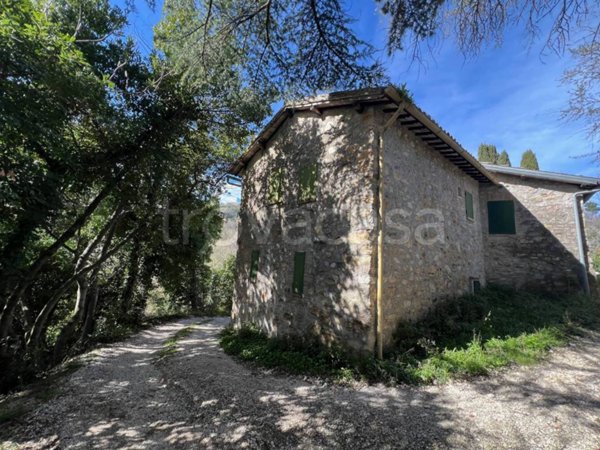 casa indipendente in vendita a Spoleto