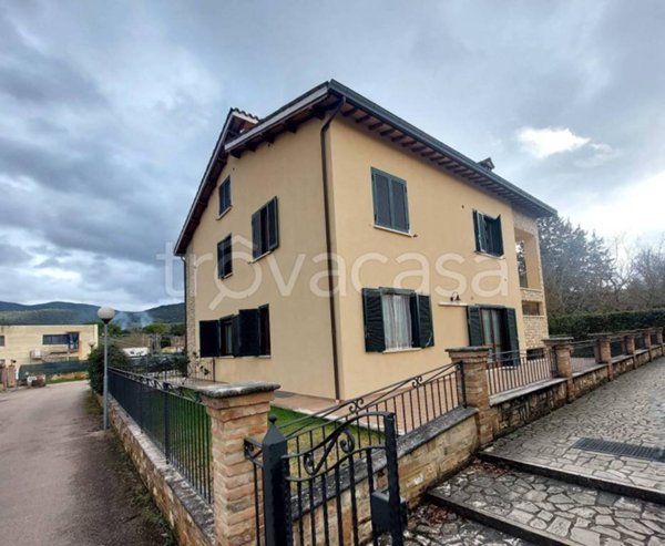 appartamento in vendita a Spoleto in zona Cortaccione