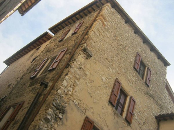 appartamento in vendita a Spoleto in zona San Giacomo