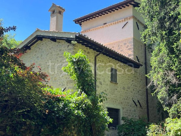 casa indipendente in vendita a Spoleto