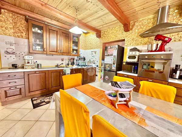 appartamento in vendita a Spoleto in zona San Brizio