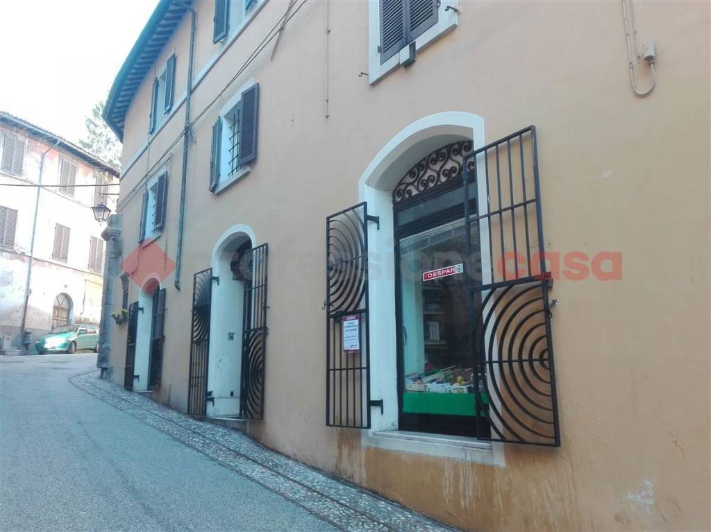 negozio in vendita a Spoleto
