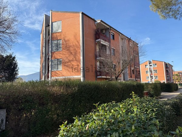 appartamento in vendita a Spoleto in zona San Giovanni di Baiano