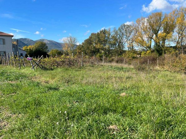 terreno edificabile in vendita a Spoleto in zona San Martino