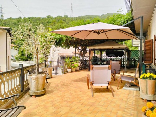 casa indipendente in vendita a Spoleto