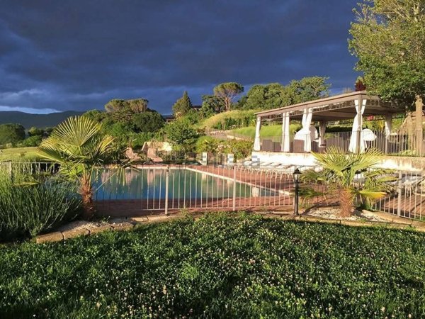 casa semindipendente in vendita a Spoleto