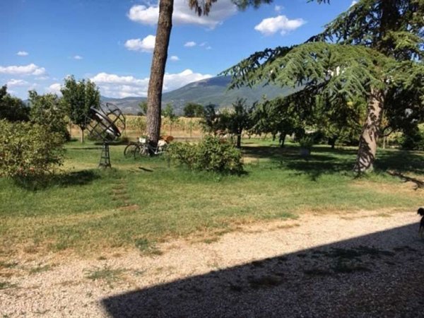 casa semindipendente in vendita a Spoleto