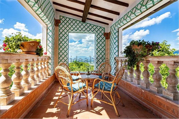 casa indipendente in vendita a Spoleto