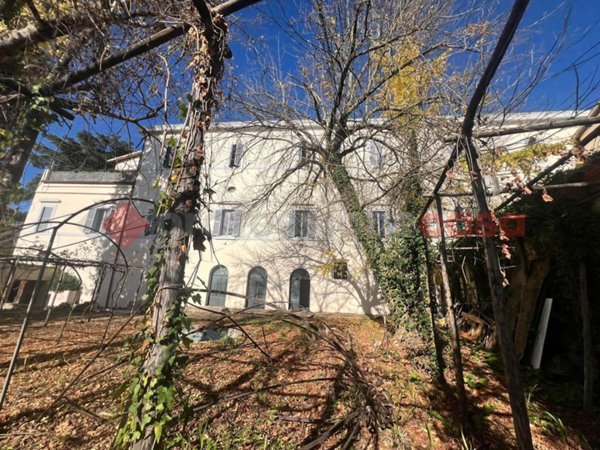 appartamento in vendita a Spoleto