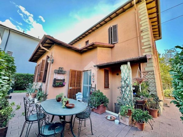 casa indipendente in vendita a Spoleto in zona Collerisana