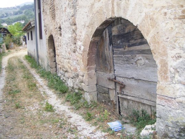 rudere in vendita a Spoleto in zona Bazzano Inferiore