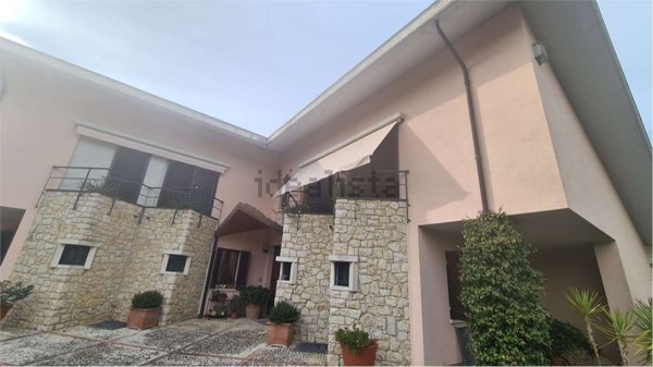 casa indipendente in vendita a Spoleto in zona San Martino