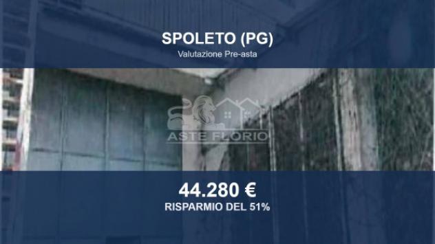 locale commerciale in vendita a Spoleto