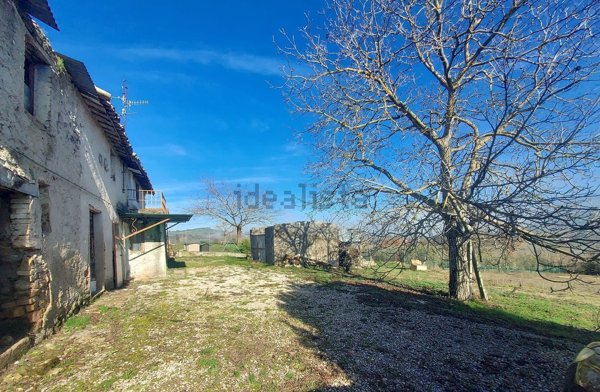 appartamento in vendita a Spoleto in zona Terzo la Pieve