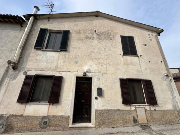 appartamento in vendita a Spoleto in zona San Giacomo