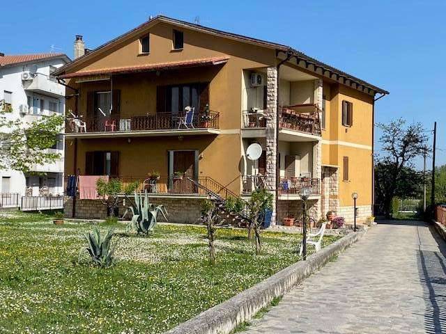 casa indipendente in vendita a Spoleto in zona San Giovanni di Baiano