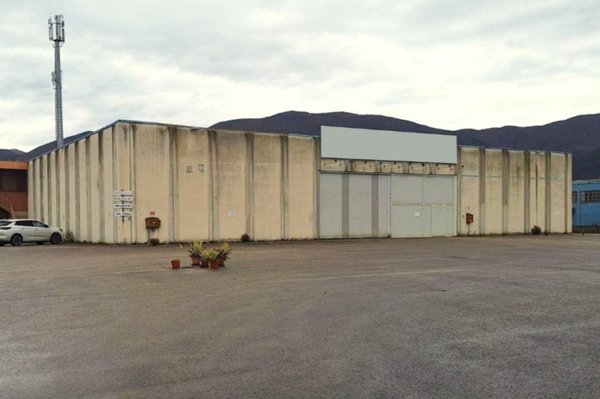 capannone in vendita a Spoleto in zona San Giacomo