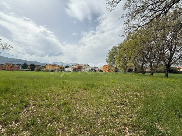 terreno edificabile in vendita a Spoleto