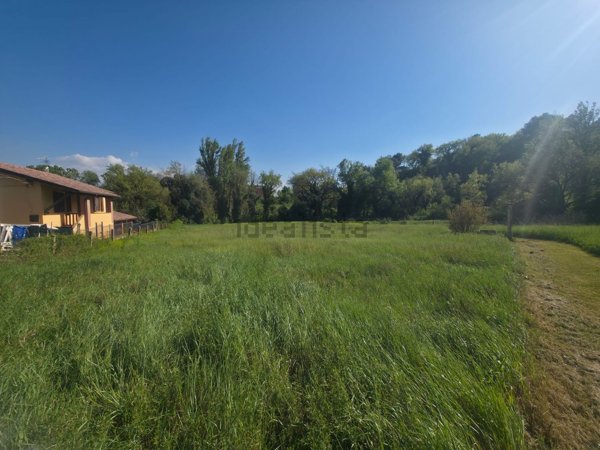 terreno edificabile in vendita a Spoleto