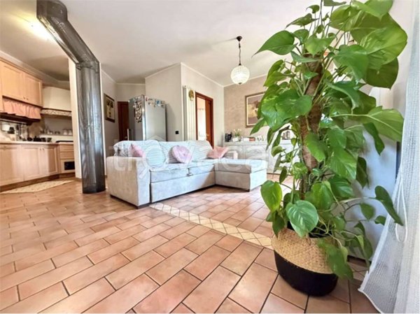 casa indipendente in vendita a Spoleto