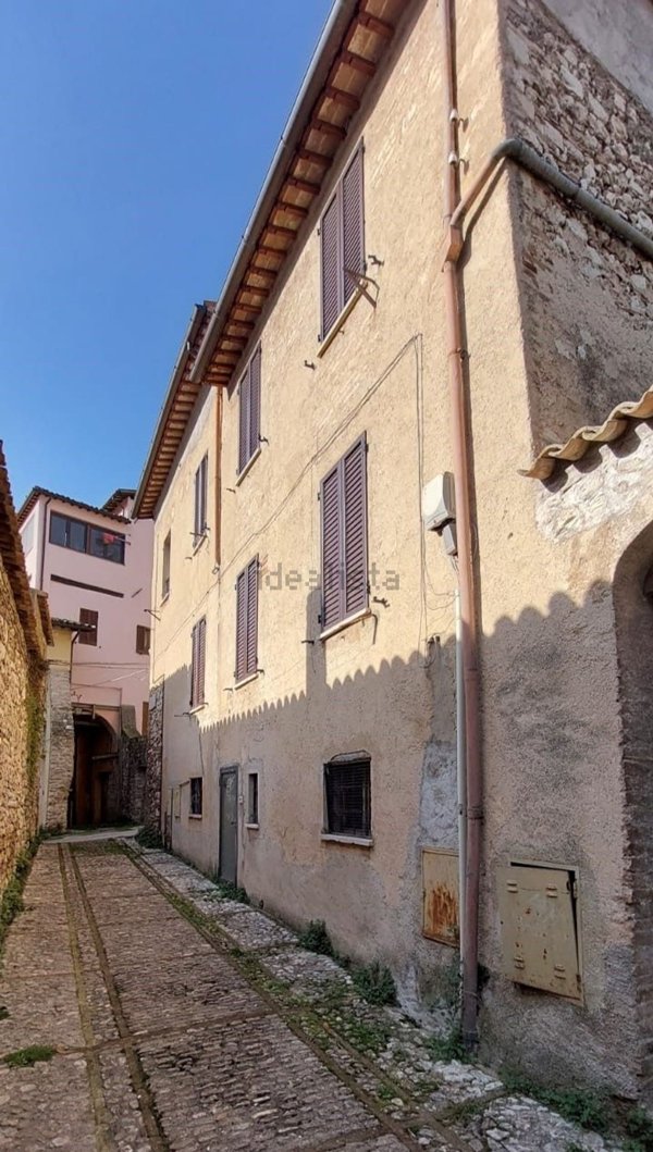 appartamento in vendita a Spoleto