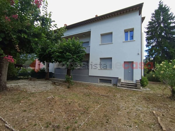 appartamento in vendita a Spoleto in zona Pontebari