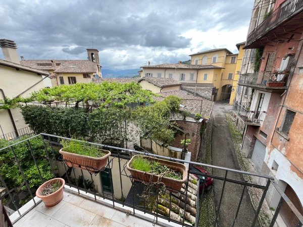 appartamento in vendita a Spoleto
