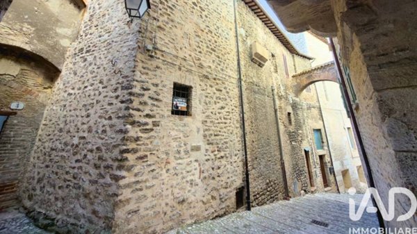 casa indipendente in vendita a Spoleto