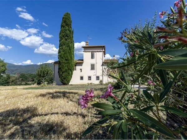 casa indipendente in vendita a Spoleto