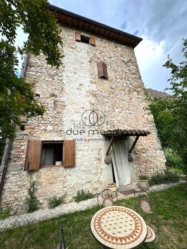 quadrivano in vendita a Spoleto in zona Sant'Angelo in Mercole