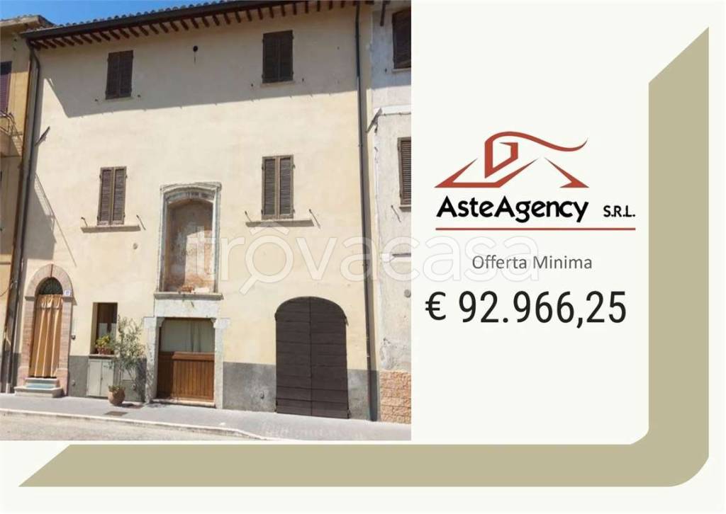 appartamento in vendita a Spoleto in zona San Giacomo