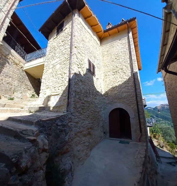 appartamento in vendita a Spoleto in zona Ancaiano