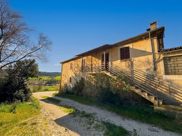 casa indipendente in vendita a Spoleto in zona Terzo la Pieve