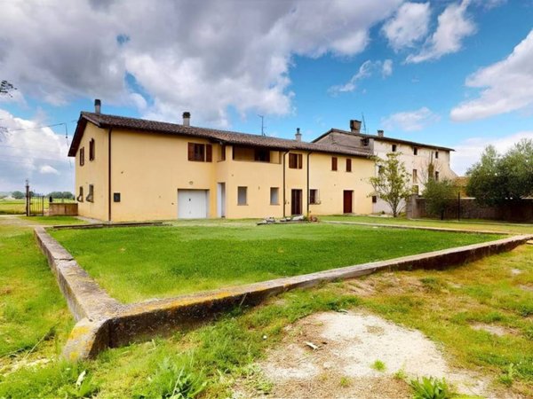 casa indipendente in vendita a Spoleto in zona San Giacomo