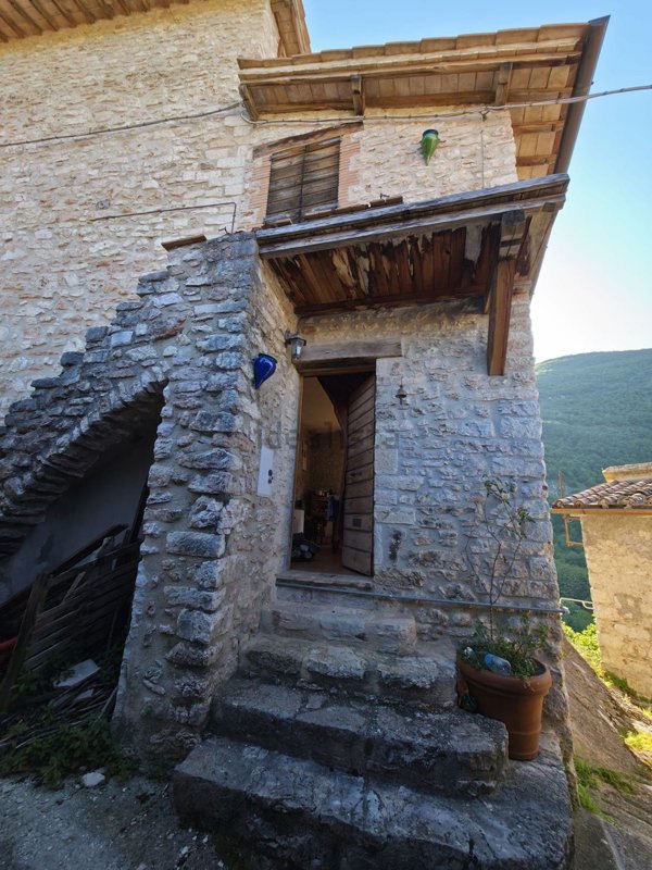 quadrivano in vendita a Spoleto