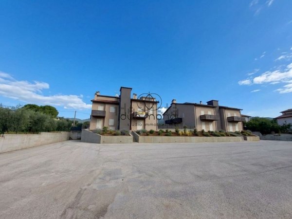 appartamento in vendita a Spoleto in zona San Giacomo