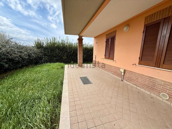 appartamento in vendita a Spoleto in zona Collicelli