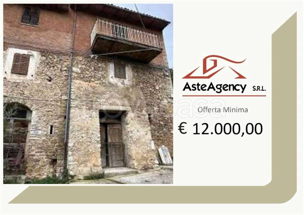 appartamento in vendita a Spoleto in zona Cese
