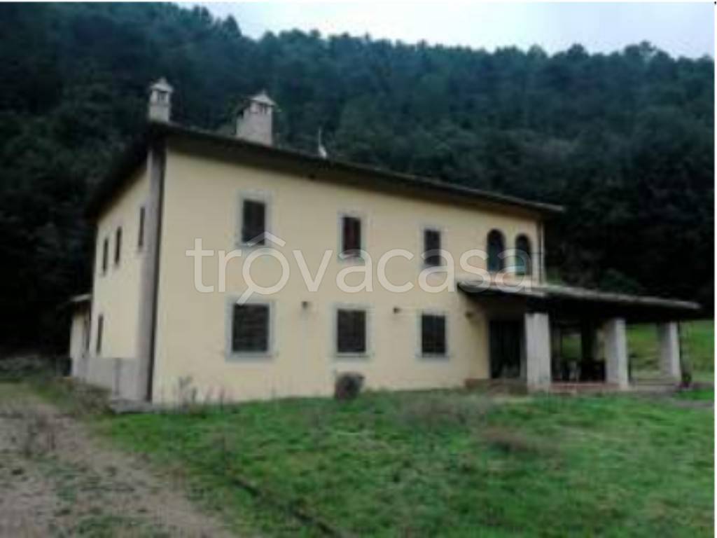 negozio in vendita a Spoleto in zona Rubbiano