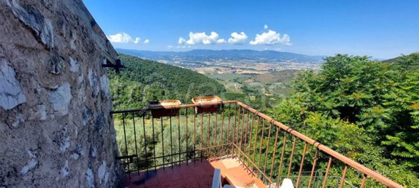 casa indipendente in vendita a Spoleto in zona Poreta